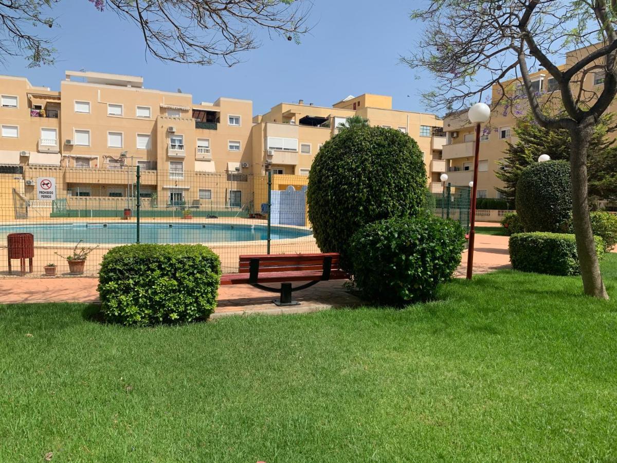 Apartamento 3 Dormitorios En La Playa De Almeria. Roquetas de Mar Ngoại thất bức ảnh